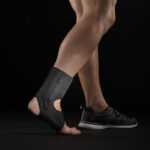 Tobillera de Neoprene con ballenas laterales